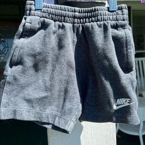 4T boys grey sweat shorts